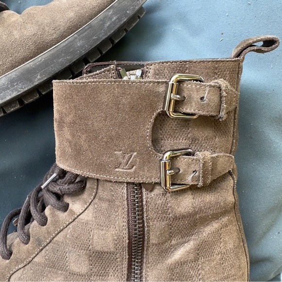 Authentic Louis Vuitton combat  Boots - Picture 4 of 10